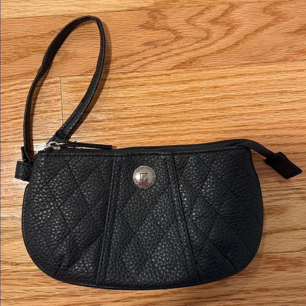 Stone Mountain Accessories Textured Black Wristlet